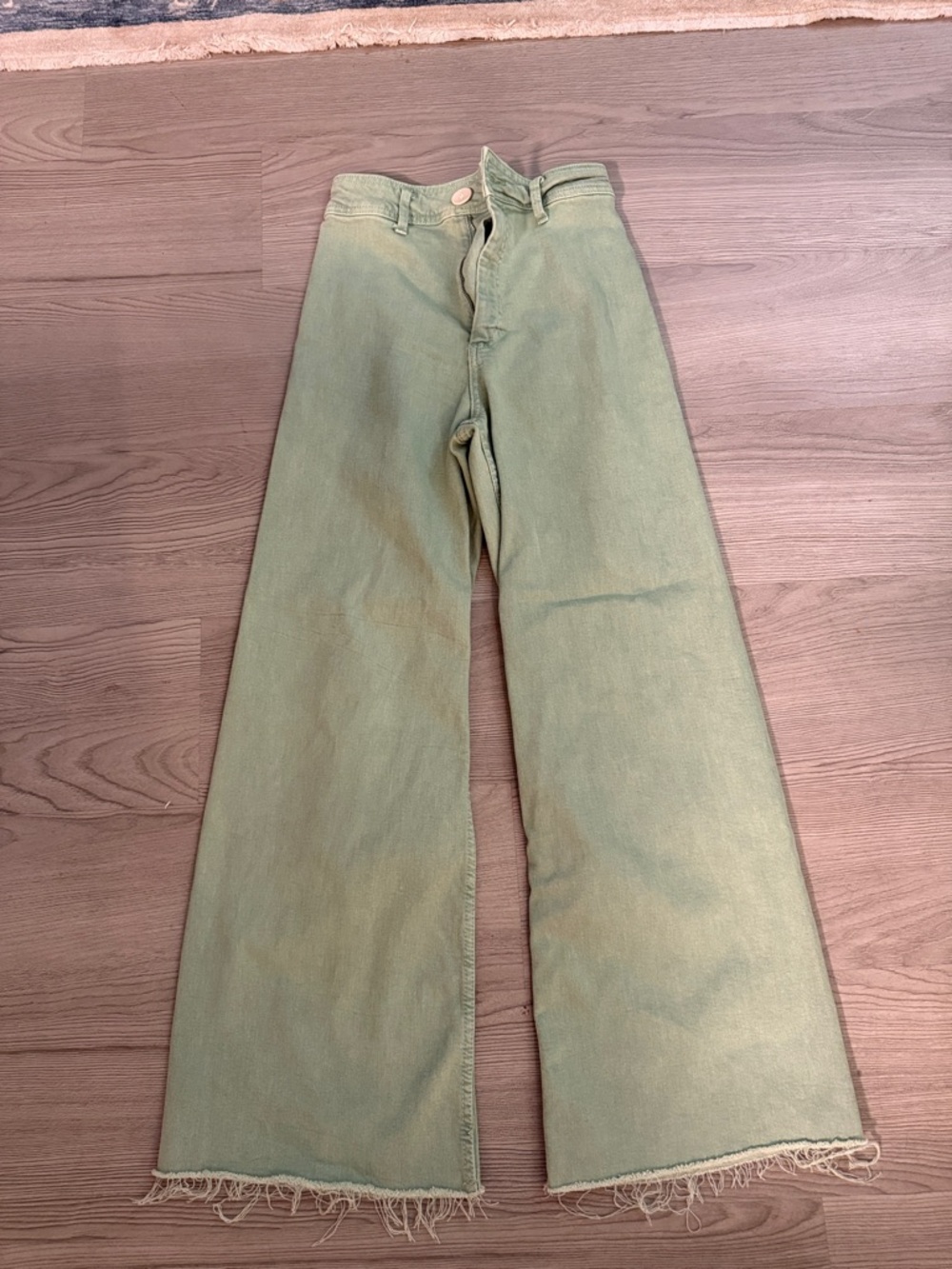 Zara Mint Green Wide-Leg Jeans with Frayed Hem